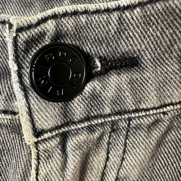 BDG light grey mom high rise jeans - Picture 8 of 8